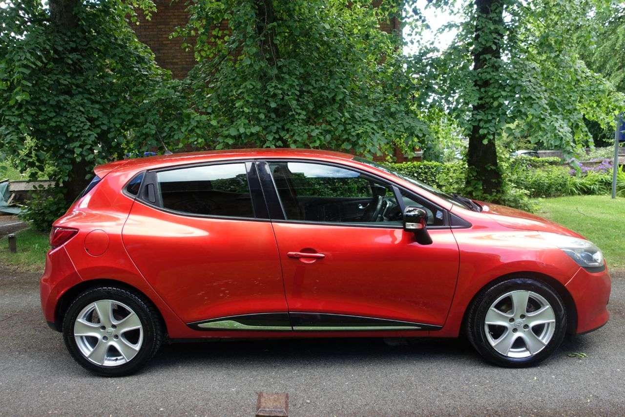 2015 RENAULT CLIO 2015 RENAULT CLIO