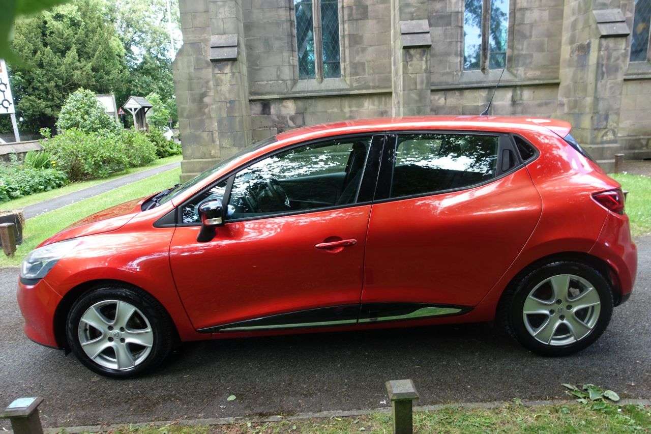 2015 RENAULT CLIO 2015 RENAULT CLIO