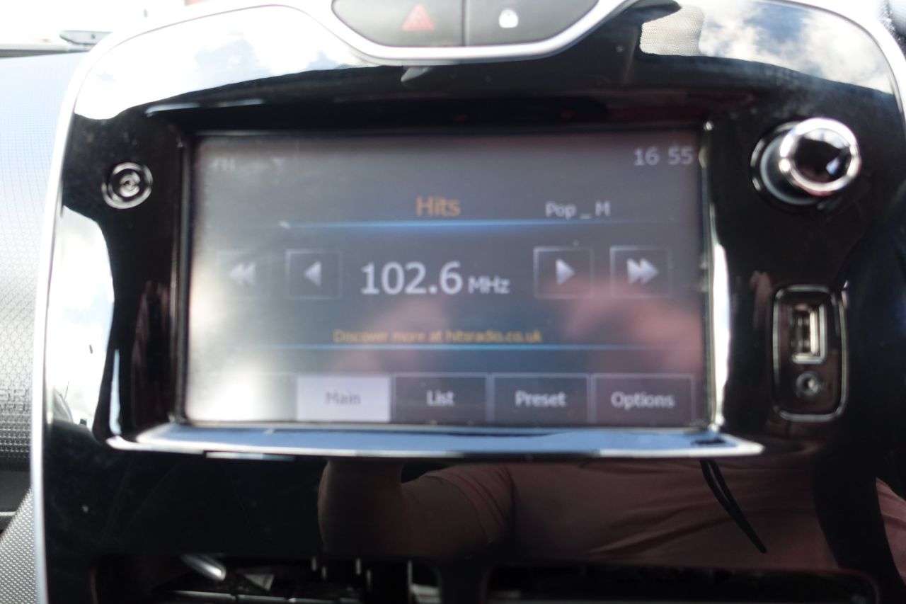 2015 RENAULT CLIO 2015 RENAULT CLIO