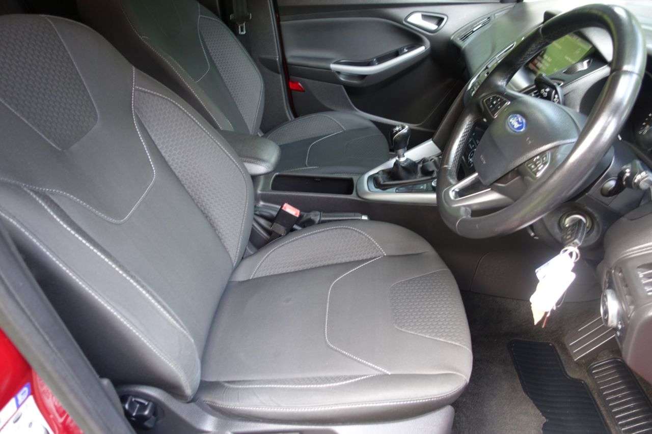 A 2015 FORD FOCUS 1.5 TDCi Zetec Estate 5dr Diesel Manual Euro 6 (s/s) (120 ps) Cambelt , Wat A 2015 FORD FOCUS 1.5 TDCi Zetec Estate 5dr Diesel Manual Euro 6 (s/s) (120 ps) Cambelt , Wat