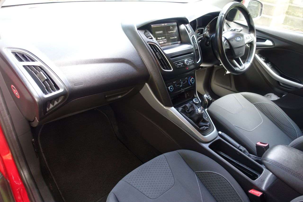 A 2015 FORD FOCUS 1.5 TDCi Zetec Estate 5dr Diesel Manual Euro 6 (s/s) (120 ps) Cambelt , Wat A 2015 FORD FOCUS 1.5 TDCi Zetec Estate 5dr Diesel Manual Euro 6 (s/s) (120 ps) Cambelt , Wat