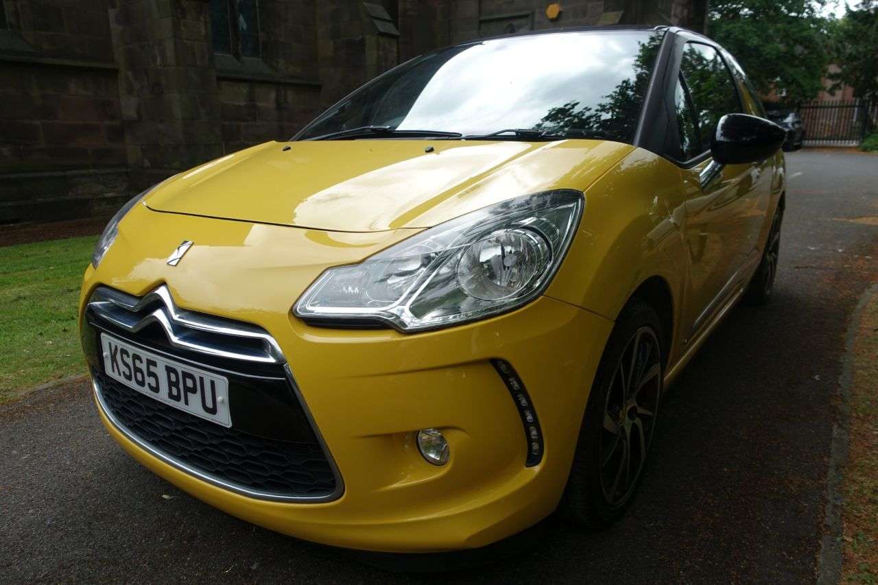 A 2015 DS AUTOMOBILES DS 3 1.6 BlueHDi DStyle Nav Hatchback 3dr Diesel Manual Euro 6 (s/s) (100 ps) Ca A 2015 DS AUTOMOBILES DS 3 1.6 BlueHDi DStyle Nav Hatchback 3dr Diesel Manual Euro 6 (s/s) (100 ps) Ca