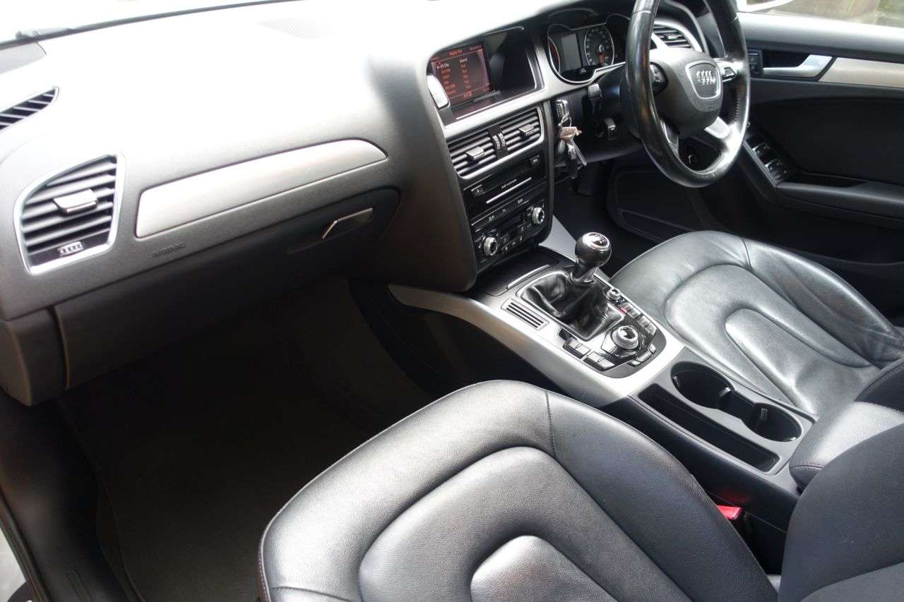 A 2012 AUDI A4 2.0 TDI SE Technik Saloon 4dr Diesel Manual Euro 5 (s/s) (143 ps) Cambelt W A 2012 AUDI A4 2.0 TDI SE Technik Saloon 4dr Diesel Manual Euro 5 (s/s) (143 ps) Cambelt W