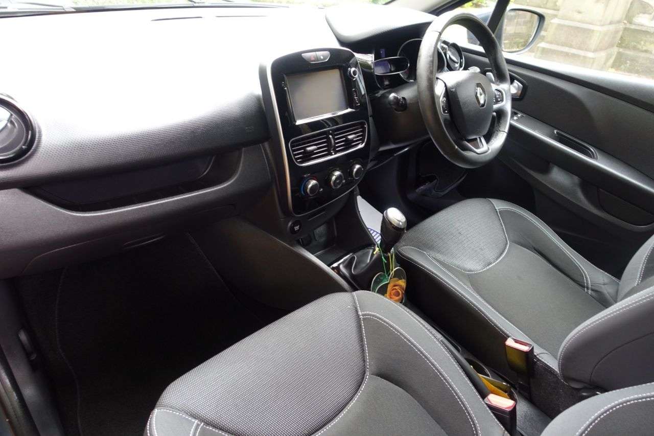 2017 RENAULT CLIO 2017 RENAULT CLIO