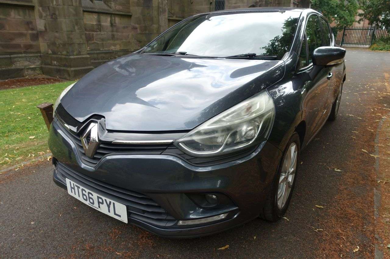 A 2017 RENAULT CLIO 1.2 16V Dynamique Nav Hatchback 5dr Petrol Manual Euro 6 (75 ps) Just Had S A 2017 RENAULT CLIO 1.2 16V Dynamique Nav Hatchback 5dr Petrol Manual Euro 6 (75 ps) Just Had S