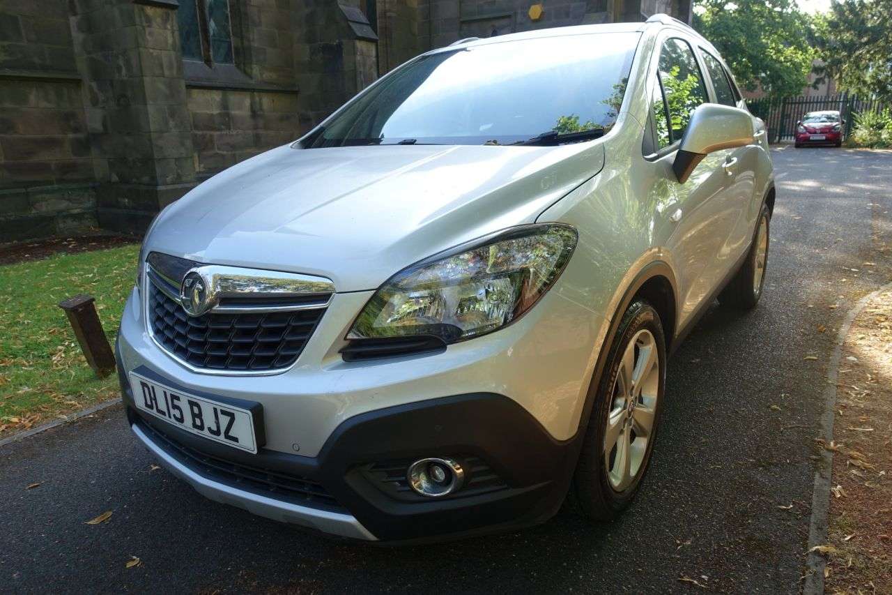 A 2015 VAUXHALL MOKKA 1.6i Exclusiv SUV 5dr Petrol Manual 2WD Euro 6 (s/s) (115 ps) Only 2 Owners A 2015 VAUXHALL MOKKA 1.6i Exclusiv SUV 5dr Petrol Manual 2WD Euro 6 (s/s) (115 ps) Only 2 Owners