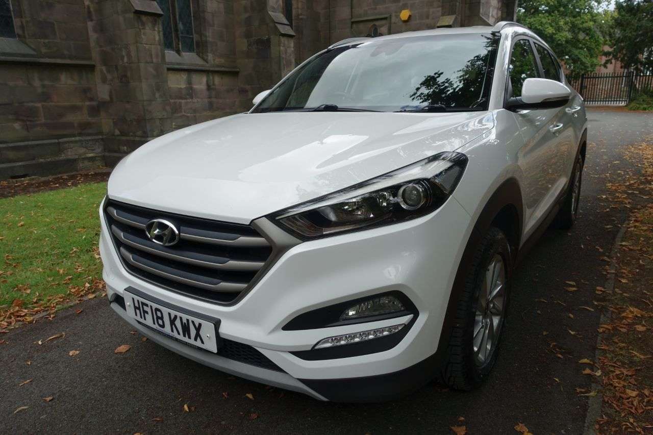 A 2018 HYUNDAI TUCSON GDI SE NAV BLUE DRIVE A 2018 HYUNDAI TUCSON GDI SE NAV BLUE DRIVE