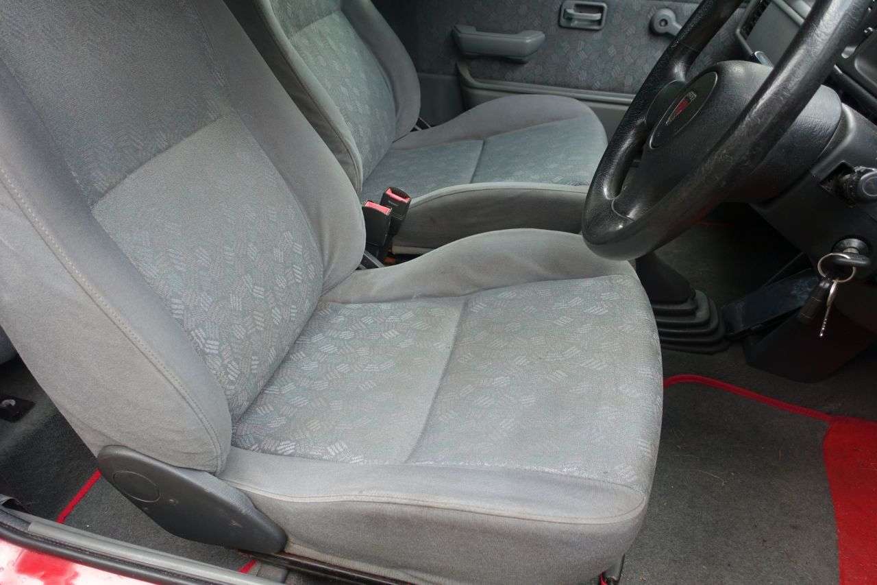 A 1995 ROVER METRO A 1995 ROVER METRO