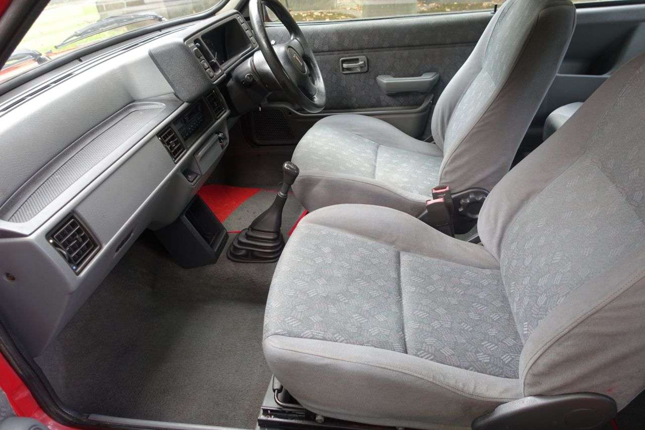 A 1995 ROVER METRO A 1995 ROVER METRO