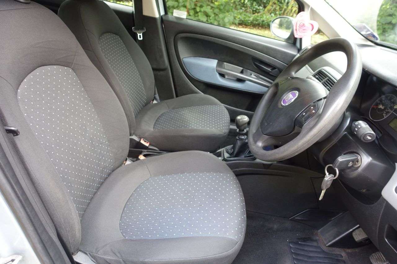 A 2008 FIAT GRANDE PUNTO 1.2 Active Hatchback 5dr Petrol Manual (a/c) (139 g/km, 65 bhp) New Clutch A 2008 FIAT GRANDE PUNTO 1.2 Active Hatchback 5dr Petrol Manual (a/c) (139 g/km, 65 bhp) New Clutch