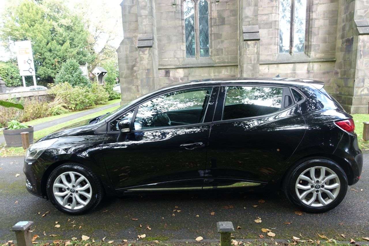 2017 RENAULT CLIO 2017 RENAULT CLIO