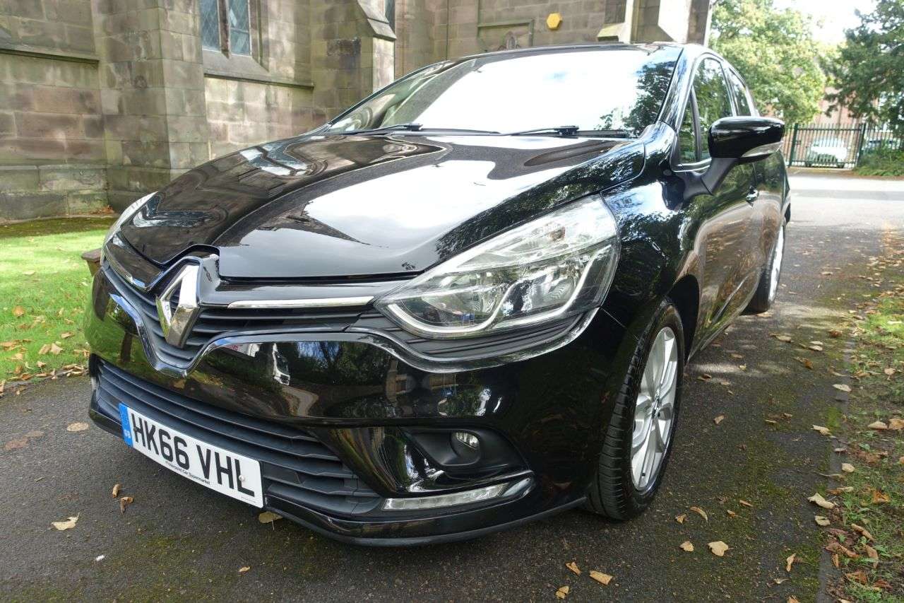 A 2017 RENAULT CLIO 1.2 16V Dynamique Nav Hatchback 5dr Petrol Manual Euro 6 (75 ps) Cambelt , A 2017 RENAULT CLIO 1.2 16V Dynamique Nav Hatchback 5dr Petrol Manual Euro 6 (75 ps) Cambelt ,