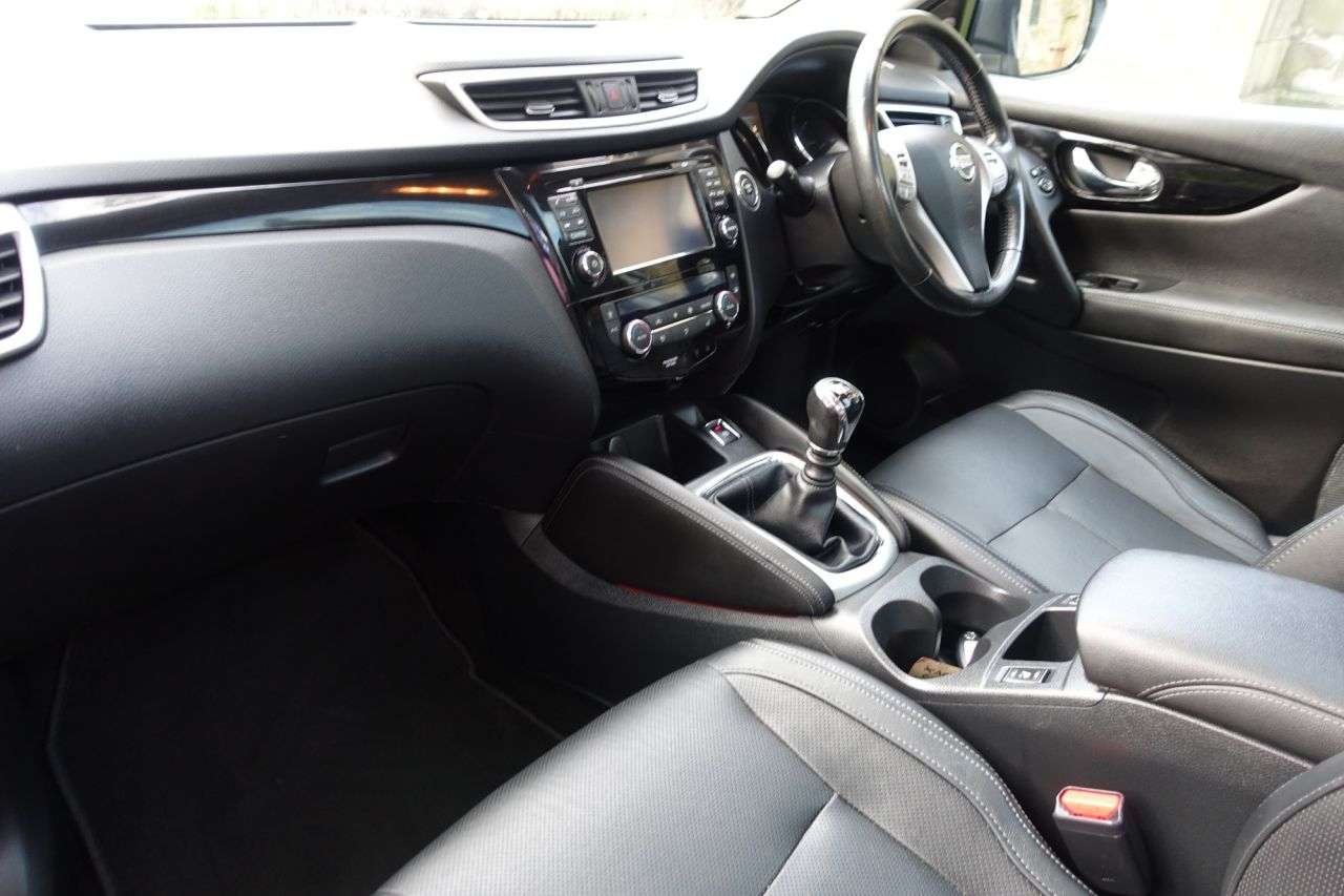 A 2015 NISSAN QASHQAI 1.5 dCi Tekna SUV 5dr Diesel Manual 2WD Euro 6 (s/s) (110 ps) Cambelt , Wat A 2015 NISSAN QASHQAI 1.5 dCi Tekna SUV 5dr Diesel Manual 2WD Euro 6 (s/s) (110 ps) Cambelt , Wat