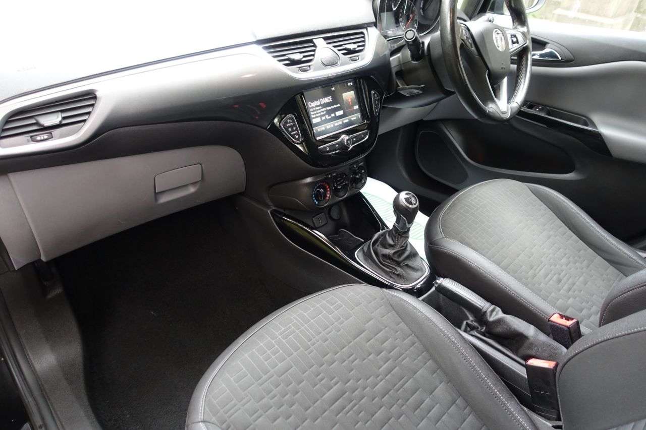 A 2017 VAUXHALL CORSA 1.4i ecoFLEX SE Hatchback 5dr Petrol Manual Euro 6 (90 ps) Lovely Little Ca A 2017 VAUXHALL CORSA 1.4i ecoFLEX SE Hatchback 5dr Petrol Manual Euro 6 (90 ps) Lovely Little Ca