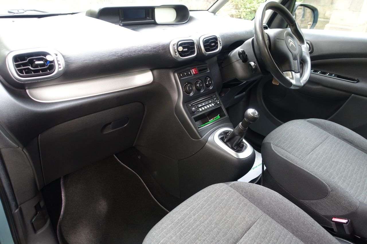 A 2016 CITROEN C3 PICASSO 1.6 BlueHDi Edition MPV 5dr Diesel Manual Euro 6 (100 ps) Cambelt , Water P A 2016 CITROEN C3 PICASSO 1.6 BlueHDi Edition MPV 5dr Diesel Manual Euro 6 (100 ps) Cambelt , Water P