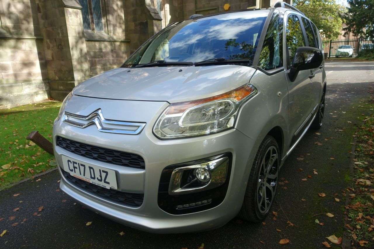 A 2017 CITROEN C3 PICASSO 1.6 BlueHDi Platinum MPV 5dr Diesel Manual Euro 6 (100 ps) Just Had Service A 2017 CITROEN C3 PICASSO 1.6 BlueHDi Platinum MPV 5dr Diesel Manual Euro 6 (100 ps) Just Had Service
