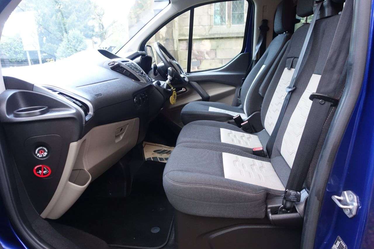 A 2015 FORD TRANSIT CUSTOM 2.2 TDCi 290 Limited Combi Van 6dr Diesel Manual L1 H1 (191 g/km, 123 bhp) A 2015 FORD TRANSIT CUSTOM 2.2 TDCi 290 Limited Combi Van 6dr Diesel Manual L1 H1 (191 g/km, 123 bhp)