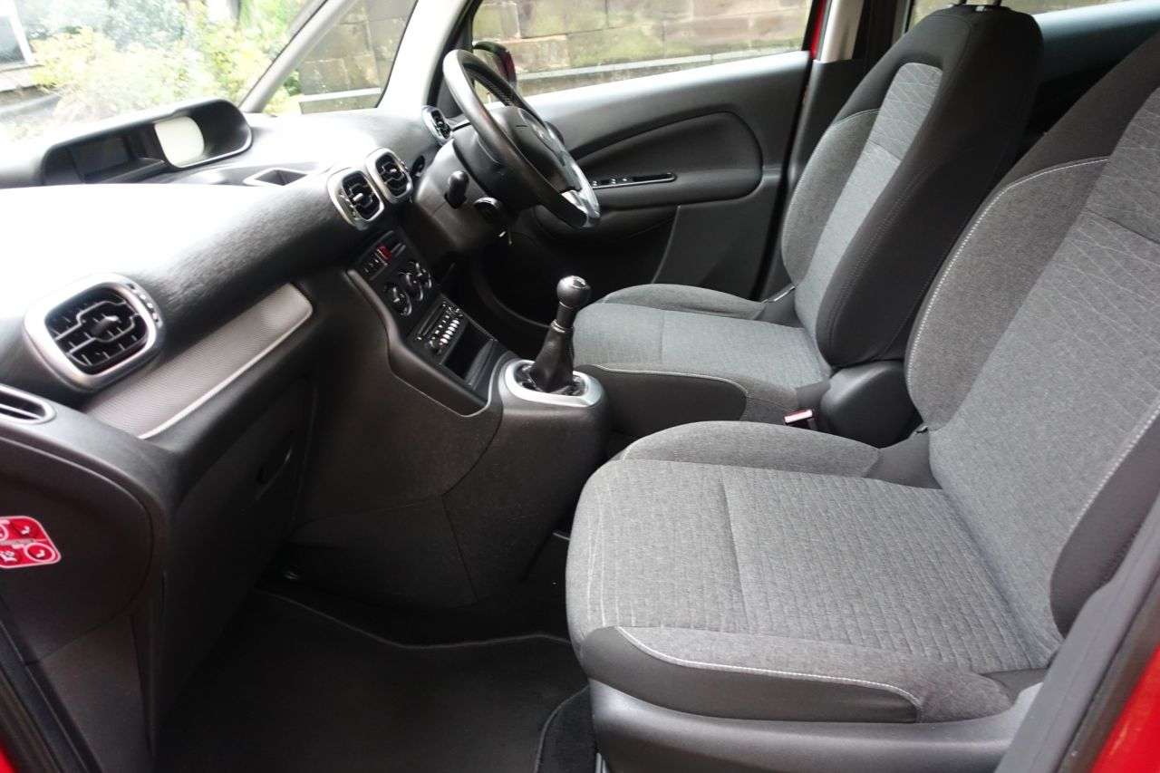 A 2017 CITROEN C3 PICASSO 1.6 BlueHDi Edition MPV 5dr Diesel Manual Euro 6 (100 ps) Only 1 Owner From A 2017 CITROEN C3 PICASSO 1.6 BlueHDi Edition MPV 5dr Diesel Manual Euro 6 (100 ps) Only 1 Owner From