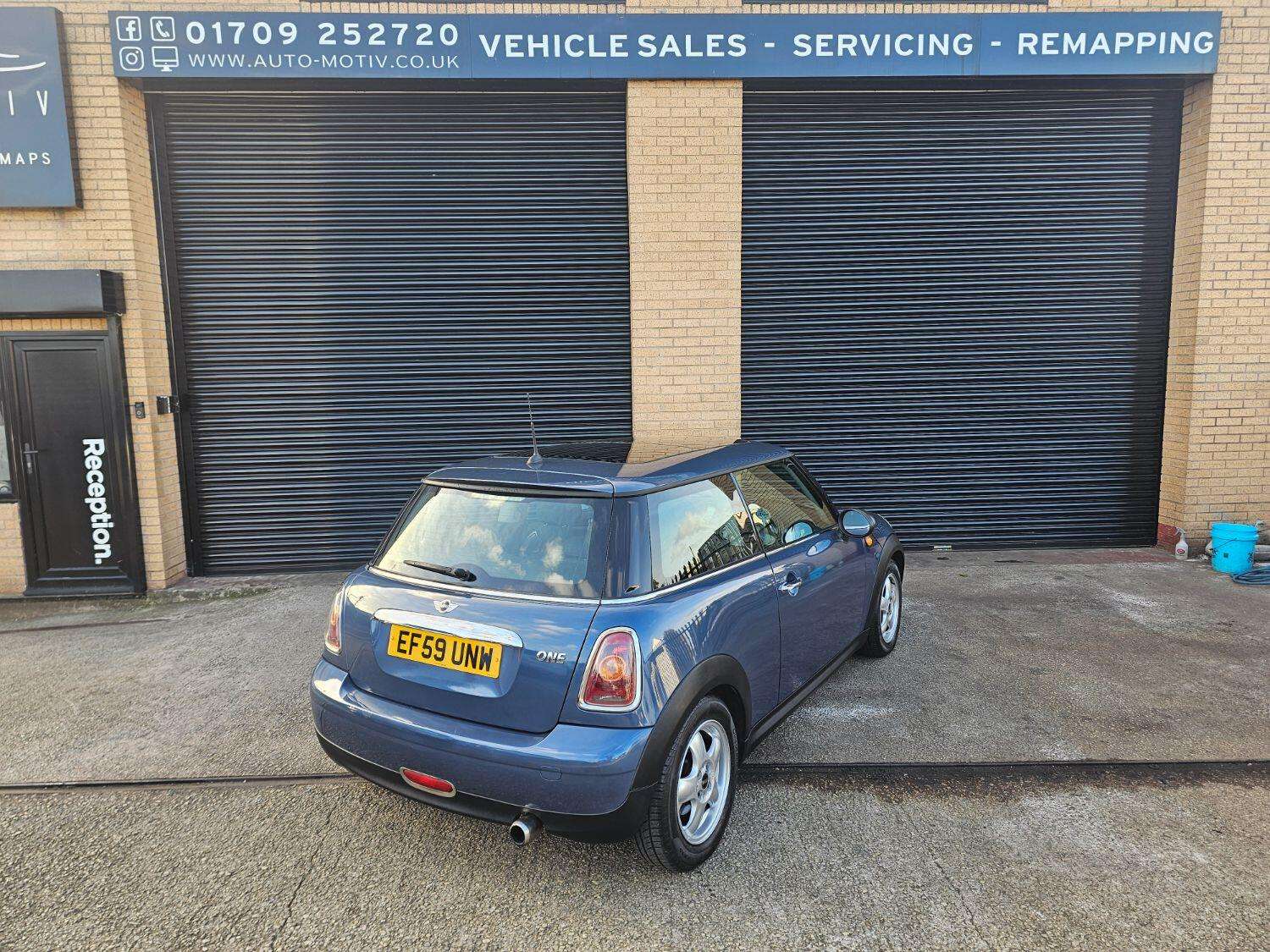 2009 MINI HATCH 2009 MINI HATCH