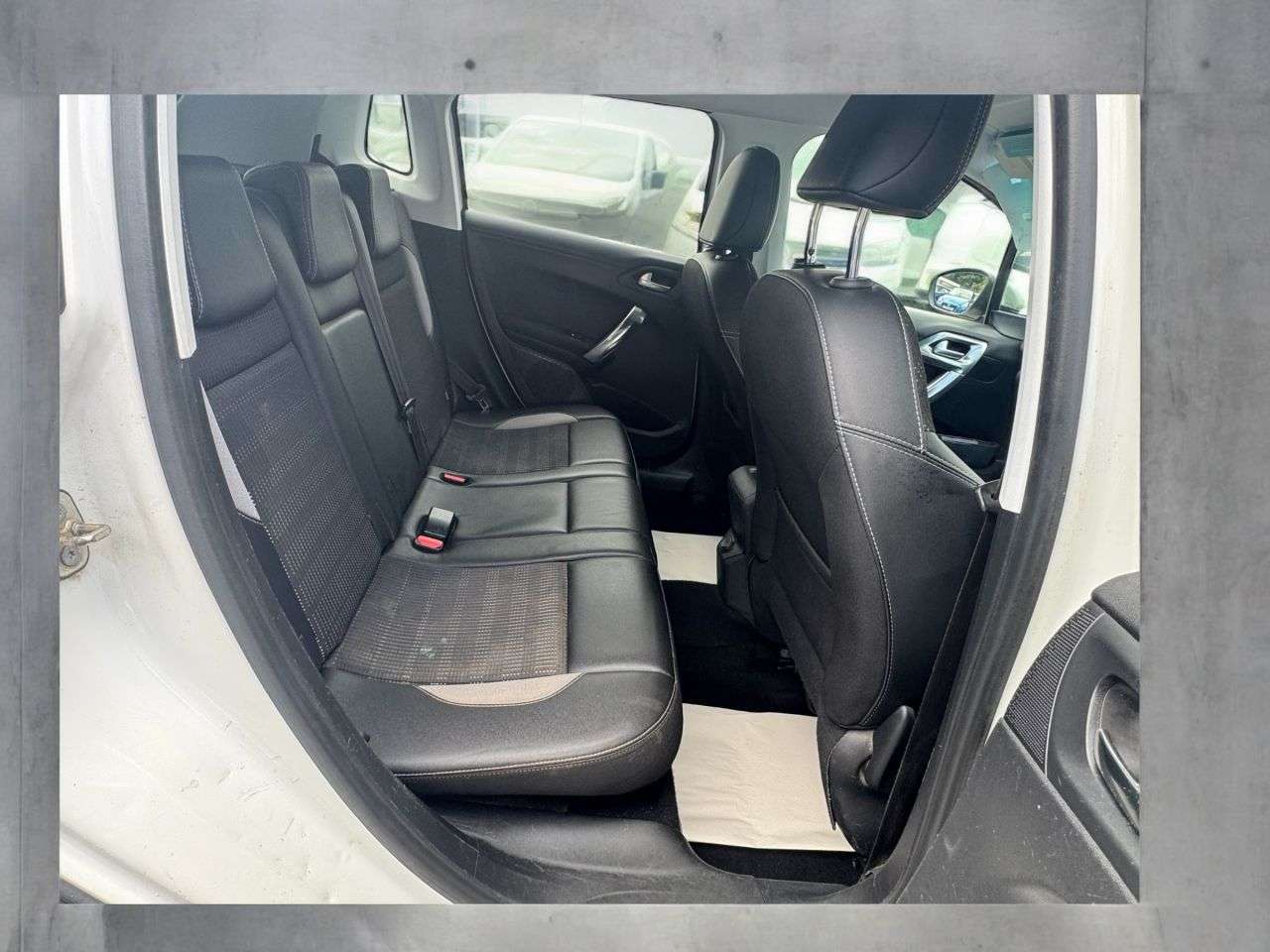 2016 PEUGEOT 2008 2016 PEUGEOT 2008