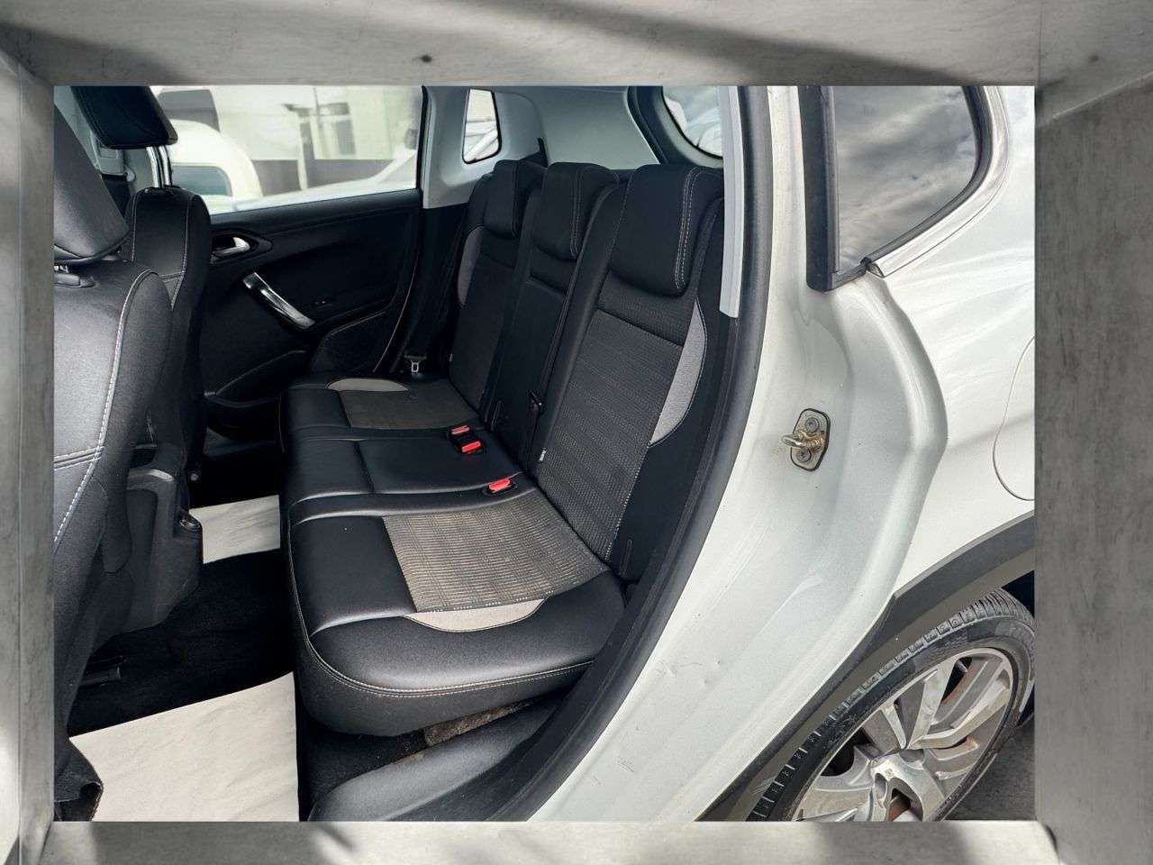 2016 PEUGEOT 2008 2016 PEUGEOT 2008