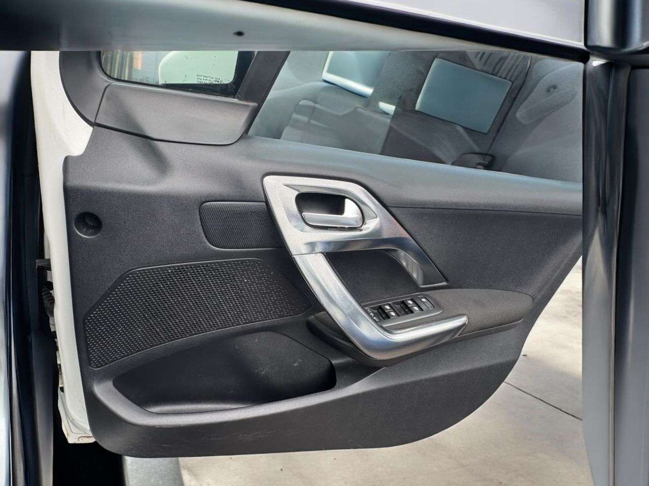 2016 PEUGEOT 2008 2016 PEUGEOT 2008