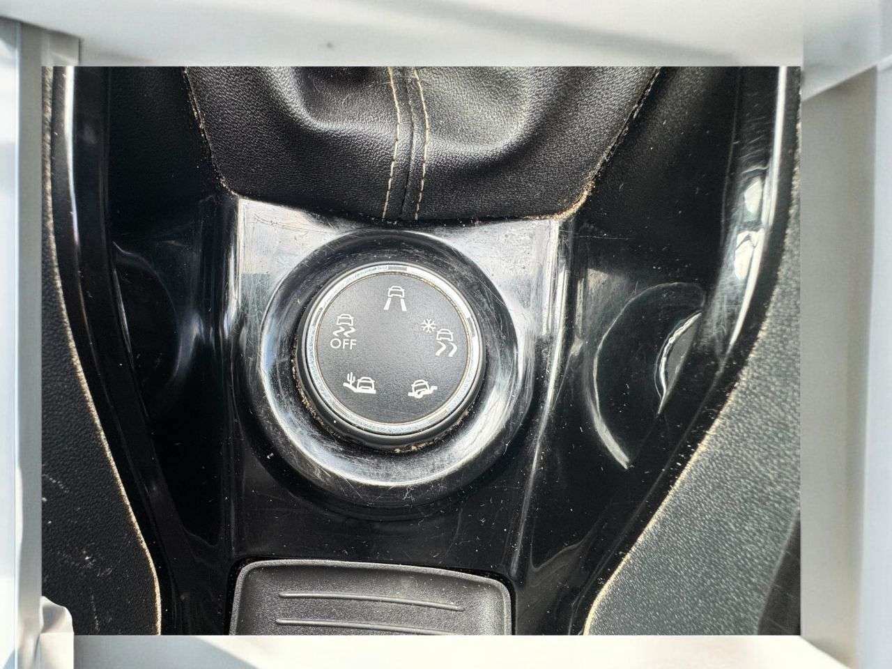 2016 PEUGEOT 2008 2016 PEUGEOT 2008