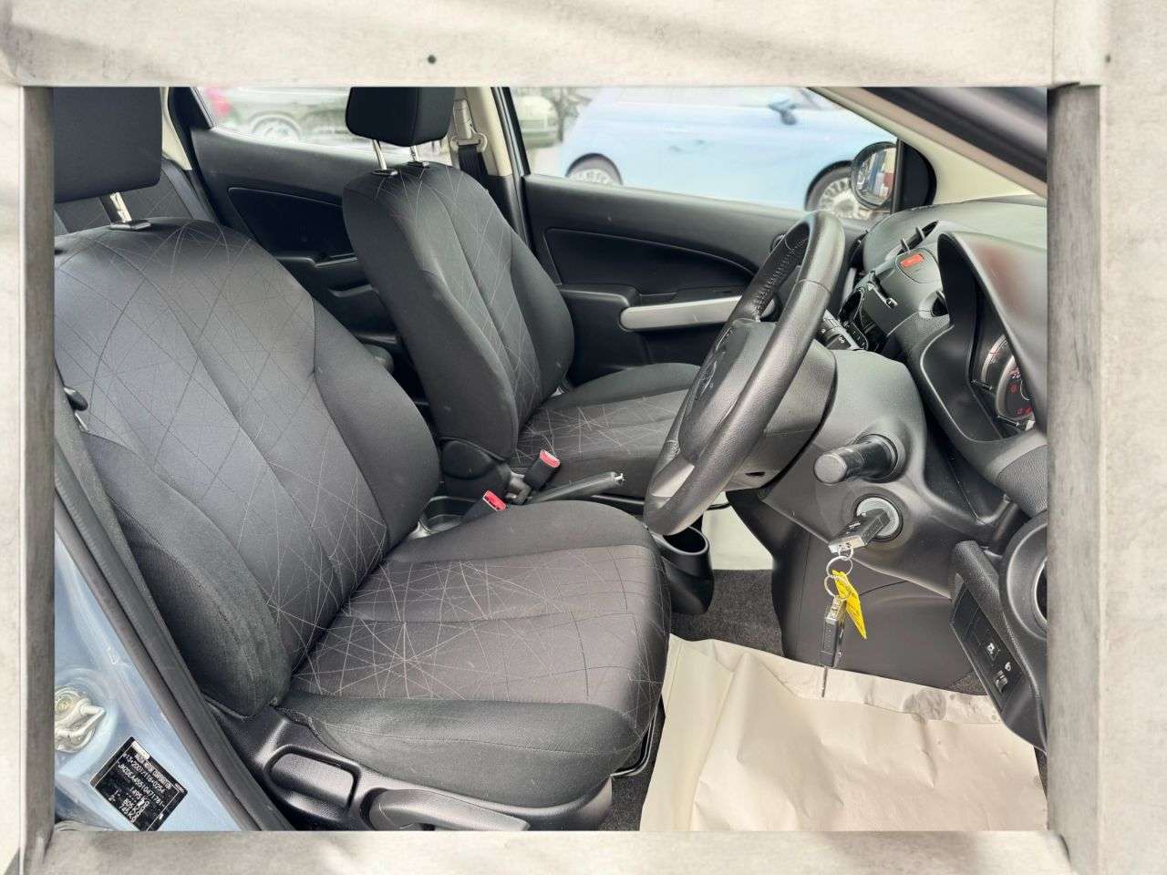 2013 MAZDA MAZDA2 2013 MAZDA MAZDA2