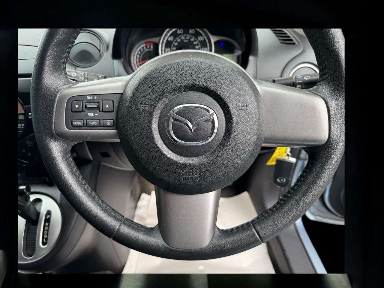 2013 MAZDA MAZDA2 2013 MAZDA MAZDA2