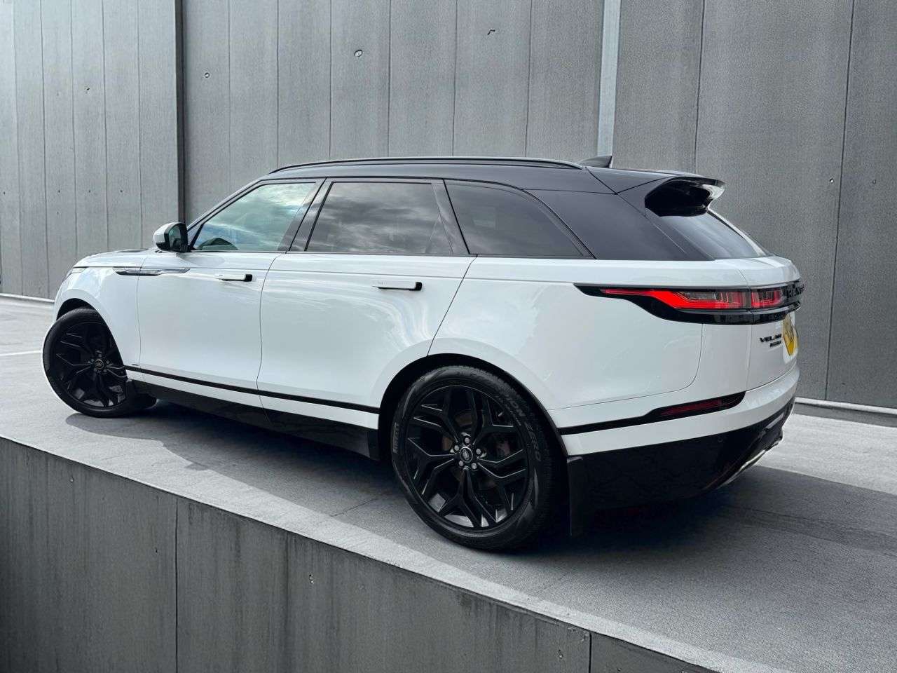 2018 LAND ROVER RANGE ROVER VELAR 2018 LAND ROVER RANGE ROVER VELAR