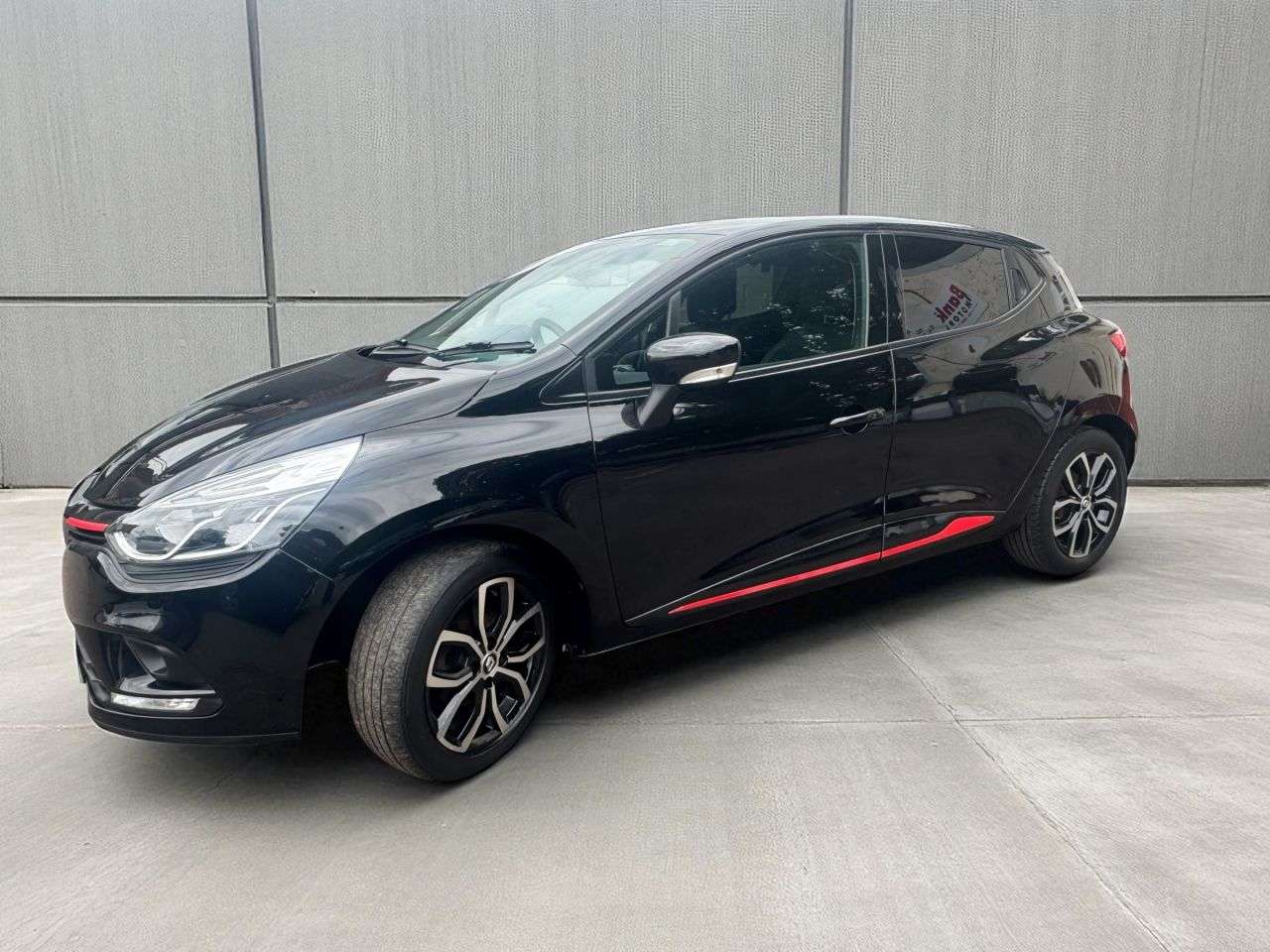 2017 RENAULT CLIO 2017 RENAULT CLIO