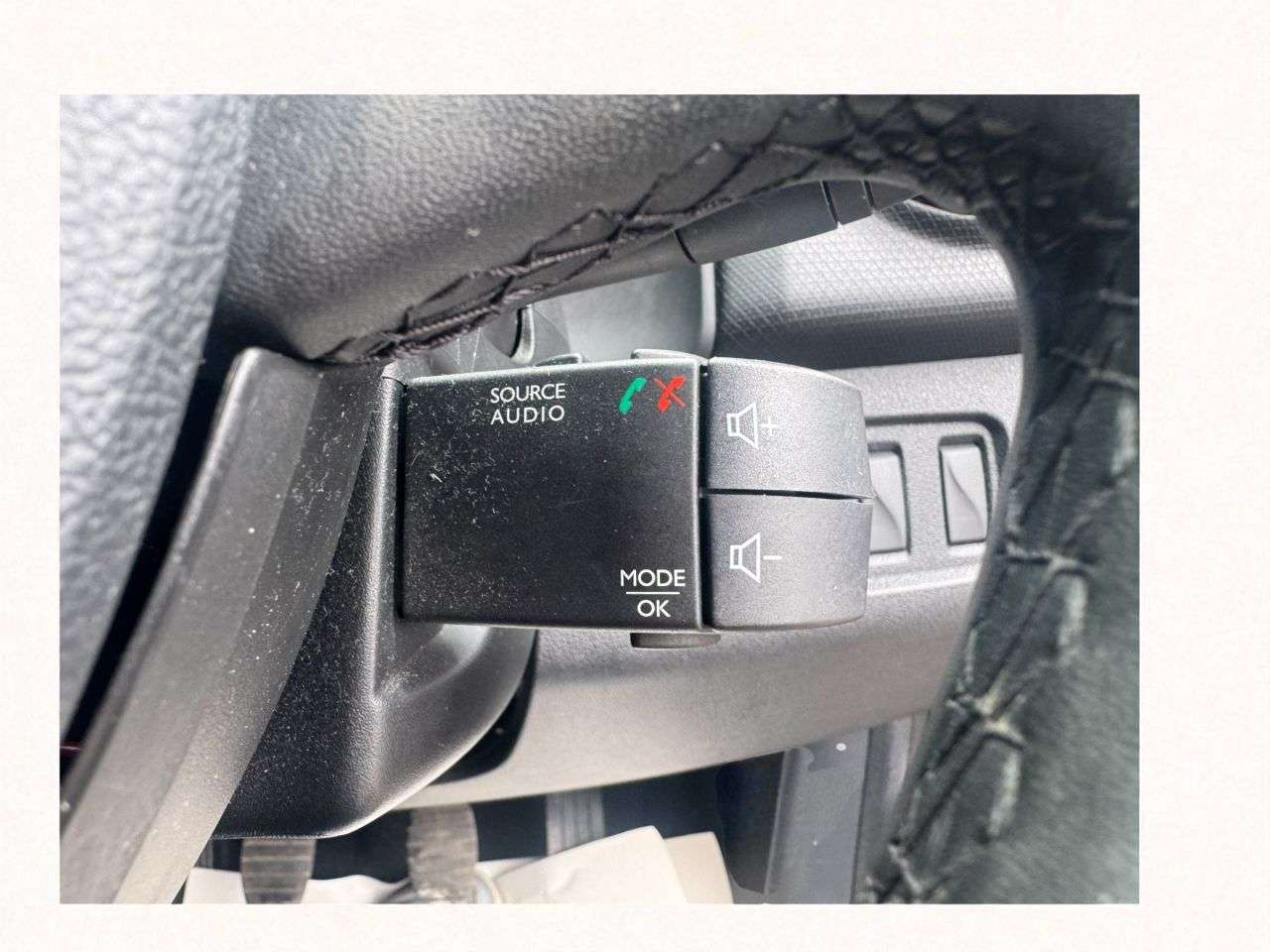 2017 RENAULT CLIO 2017 RENAULT CLIO