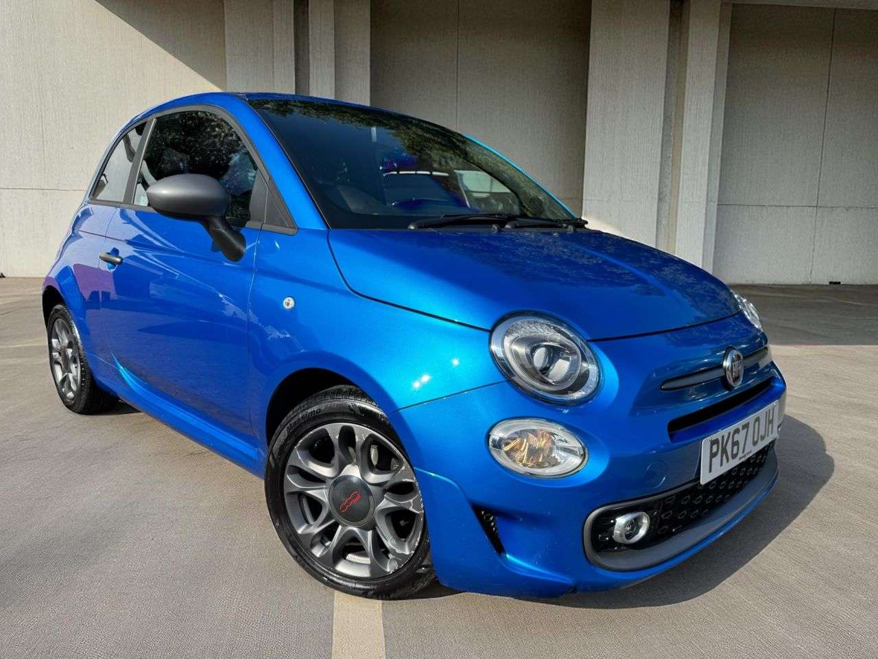 2017 FIAT 500 2017 FIAT 500