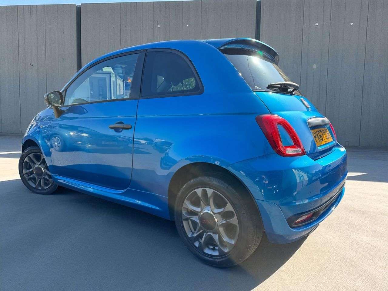 2017 FIAT 500 2017 FIAT 500