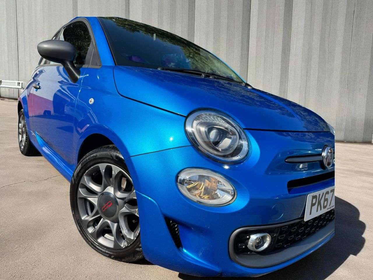 2017 FIAT 500 2017 FIAT 500