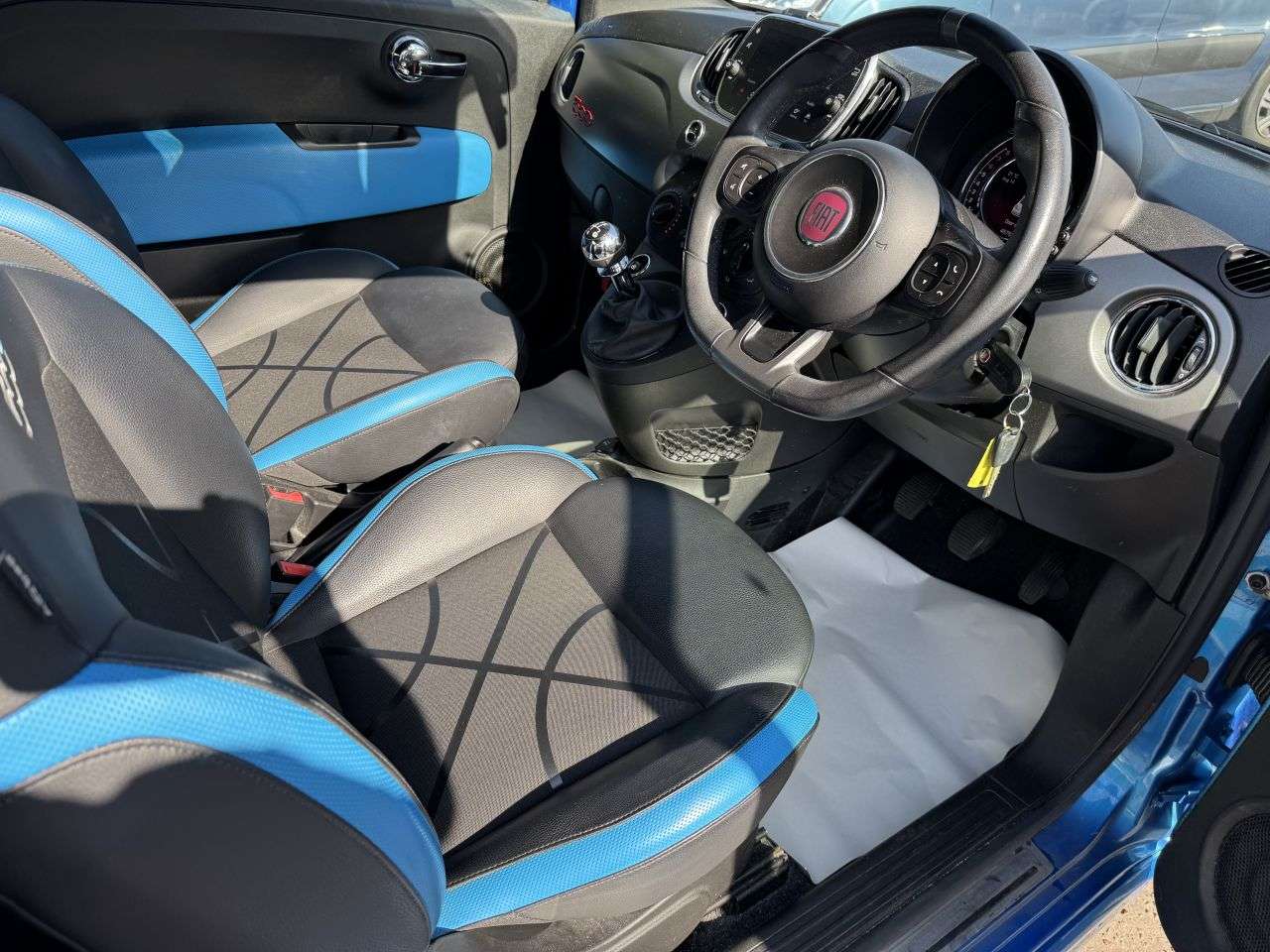 2017 FIAT 500 2017 FIAT 500