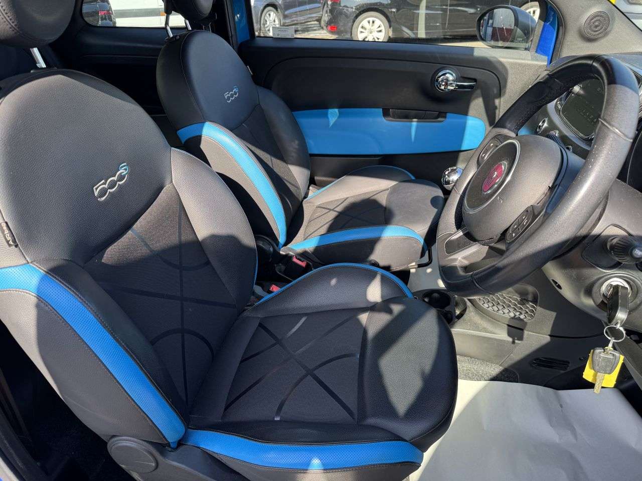 2017 FIAT 500 2017 FIAT 500