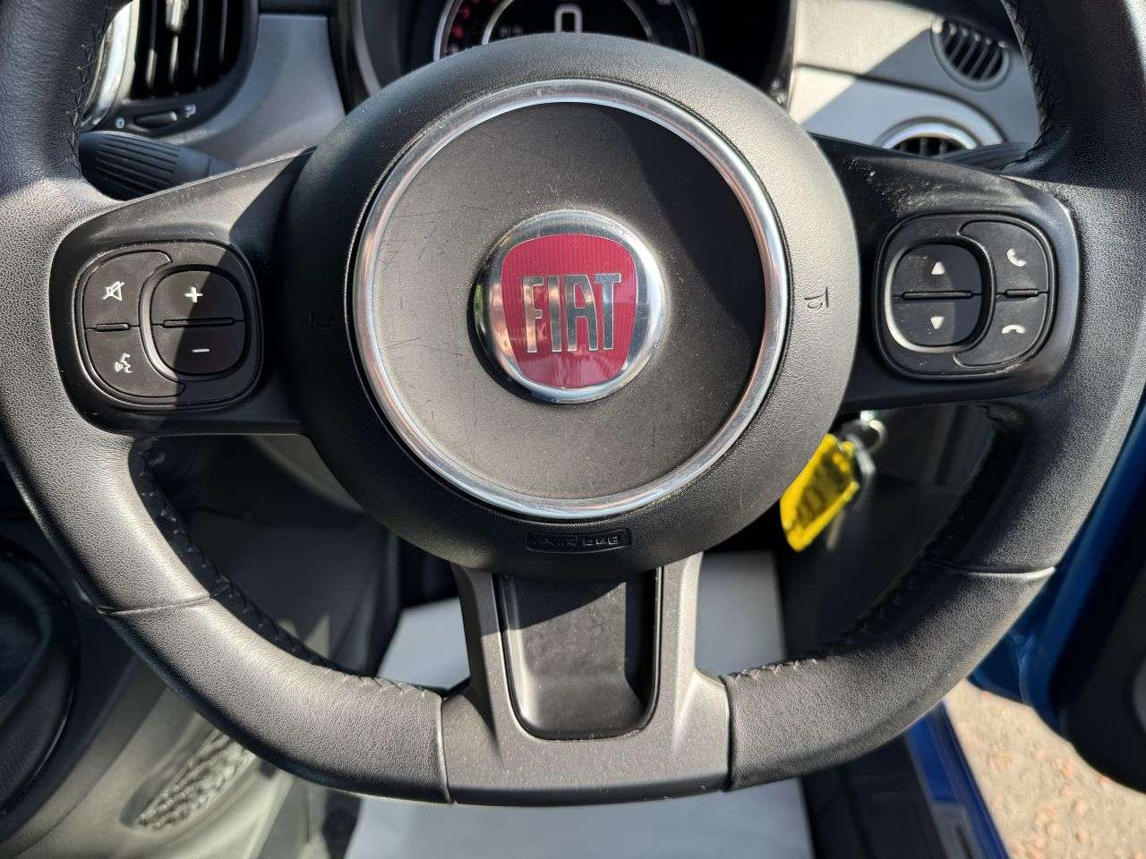 2017 FIAT 500 2017 FIAT 500