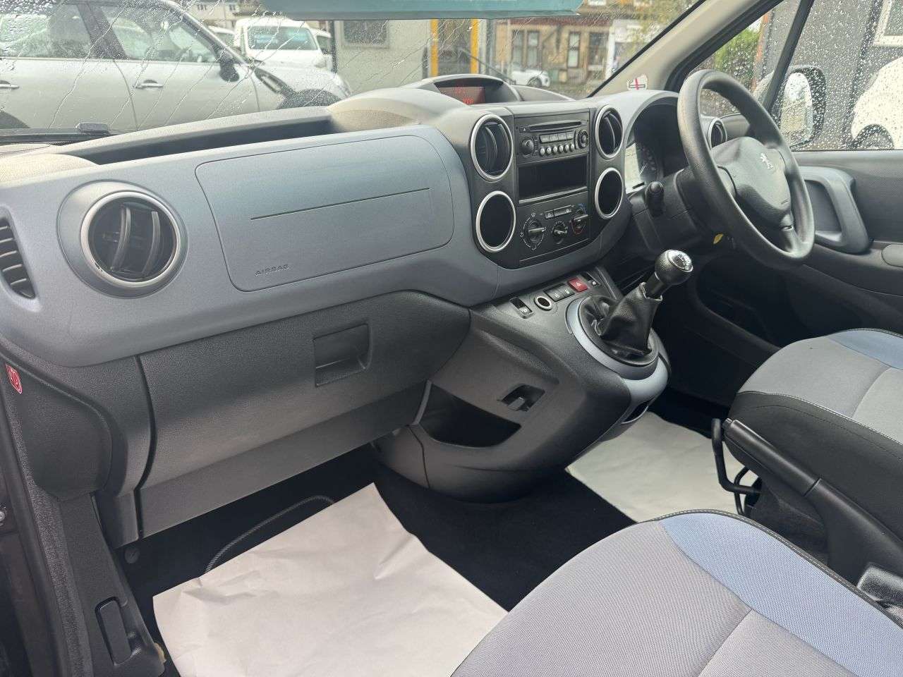 2013 PEUGEOT PARTNER TEPEE 2013 PEUGEOT PARTNER TEPEE