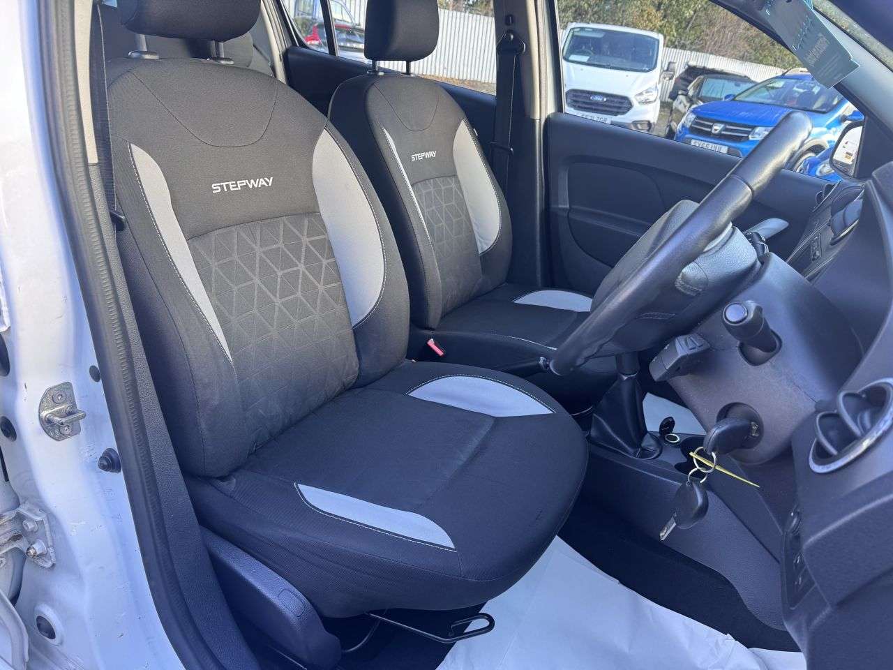 2013 DACIA SANDERO STEPWAY 2013 DACIA SANDERO STEPWAY