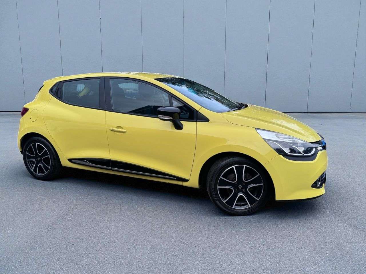 2013 RENAULT CLIO 2013 RENAULT CLIO