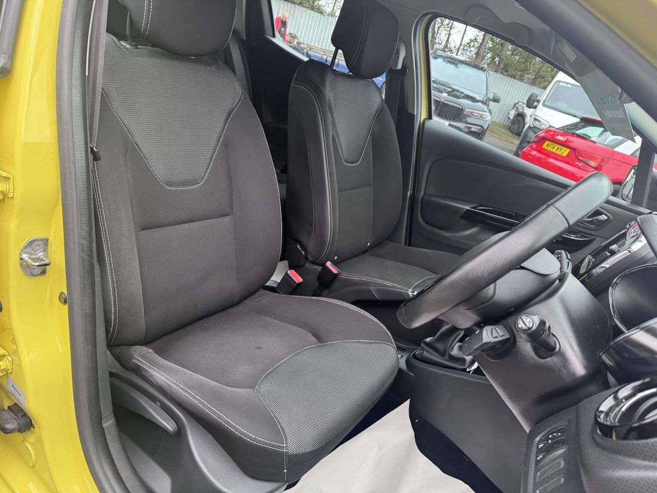 2013 RENAULT CLIO 2013 RENAULT CLIO