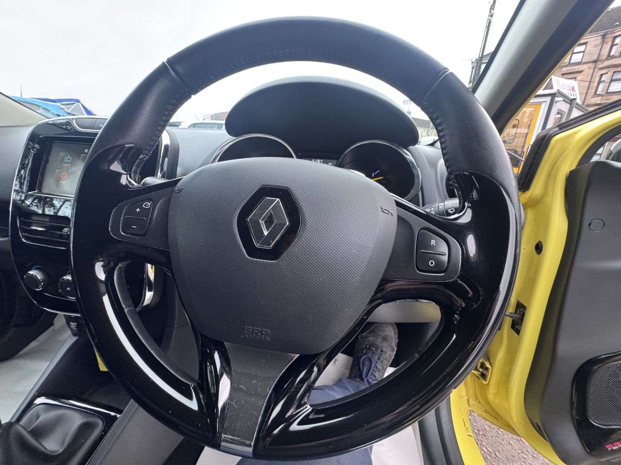 2013 RENAULT CLIO 2013 RENAULT CLIO
