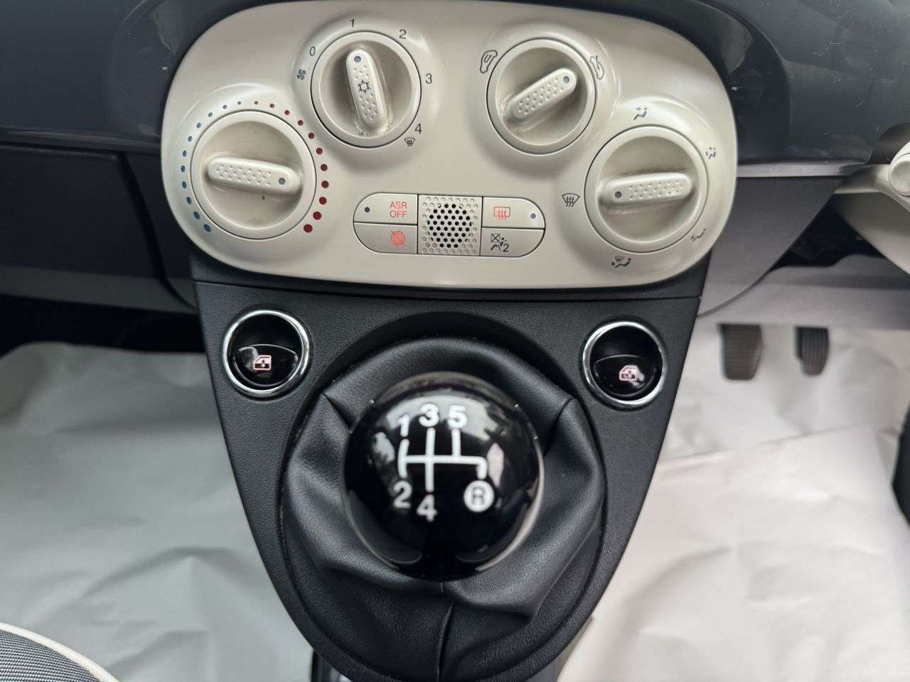 2019 FIAT 500 2019 FIAT 500