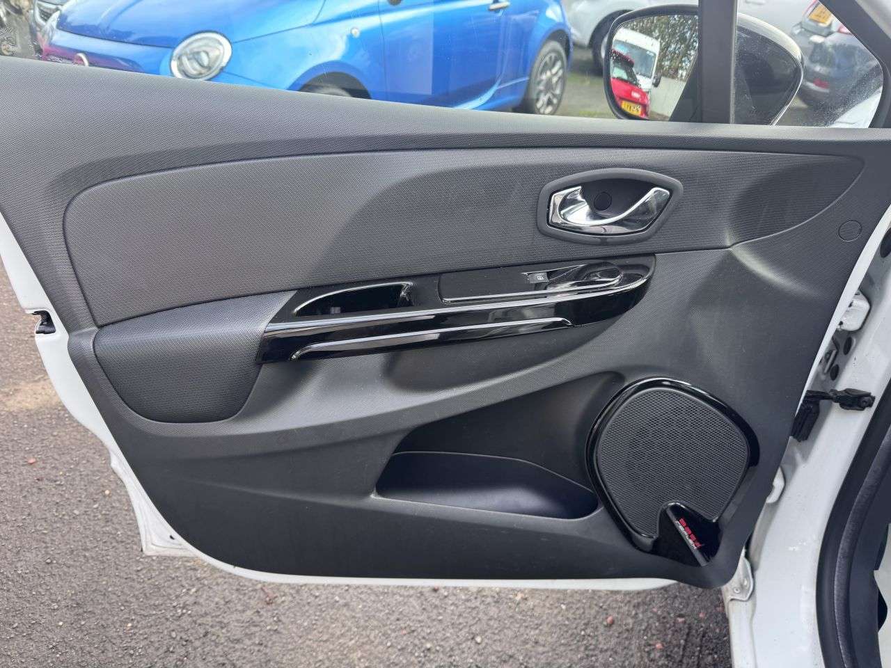 2014 RENAULT CLIO 2014 RENAULT CLIO