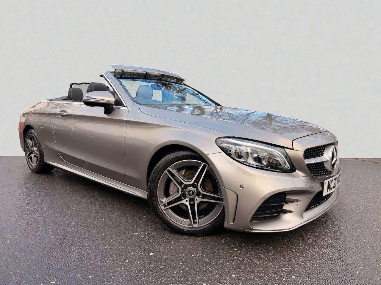 A 2021 MERCEDES-BENZ C-CLASS 1.5 C200 MHEV AMG Line Edition (Premium) Cabriolet 2dr Petrol G-Tronic+ Eur A 2021 MERCEDES-BENZ C-CLASS 1.5 C200 MHEV AMG Line Edition (Premium) Cabriolet 2dr Petrol G-Tronic+ Eur