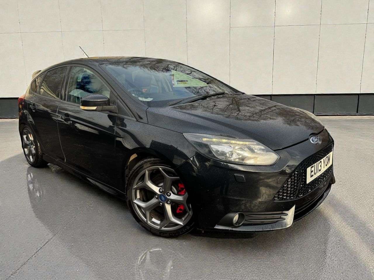 A 2013 FORD FOCUS 2.0T EcoBoost ST-3 Hatchback 5dr Petrol Manual Euro 5 (s/s) (250 ps) *** ON A 2013 FORD FOCUS 2.0T EcoBoost ST-3 Hatchback 5dr Petrol Manual Euro 5 (s/s) (250 ps) *** ON