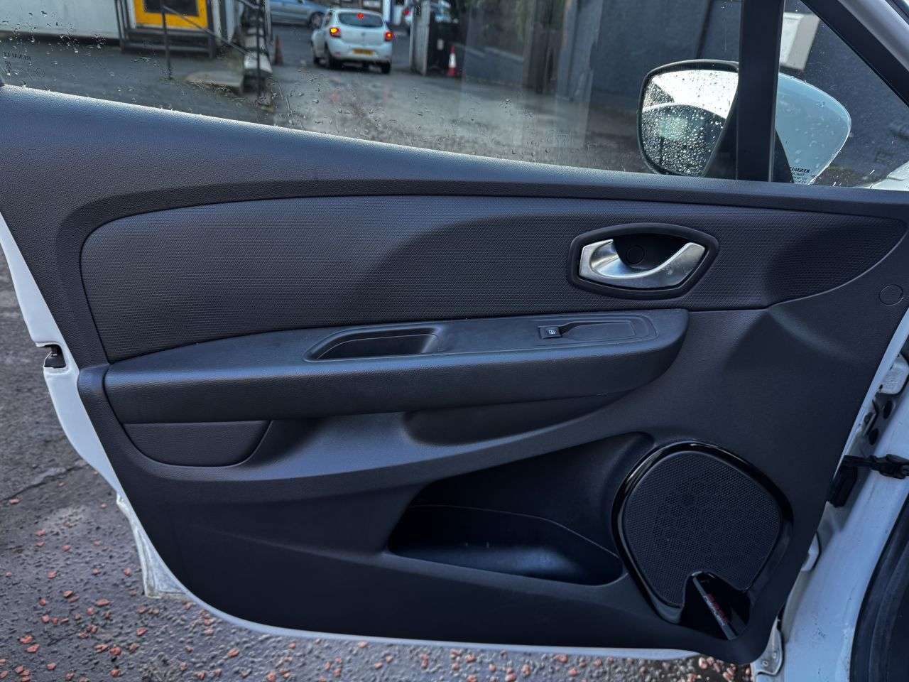 2016 RENAULT CLIO 2016 RENAULT CLIO