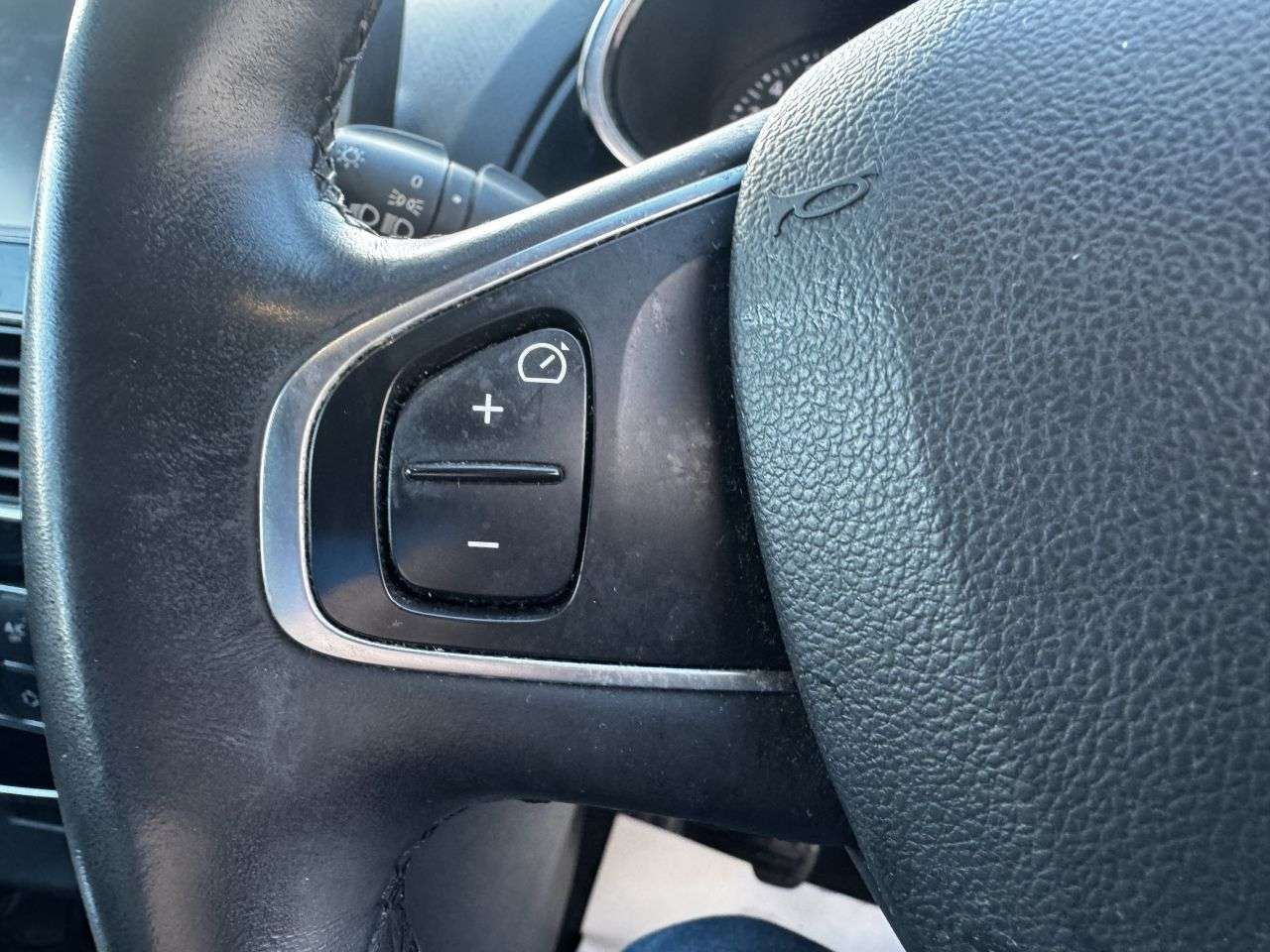 2016 RENAULT CLIO 2016 RENAULT CLIO