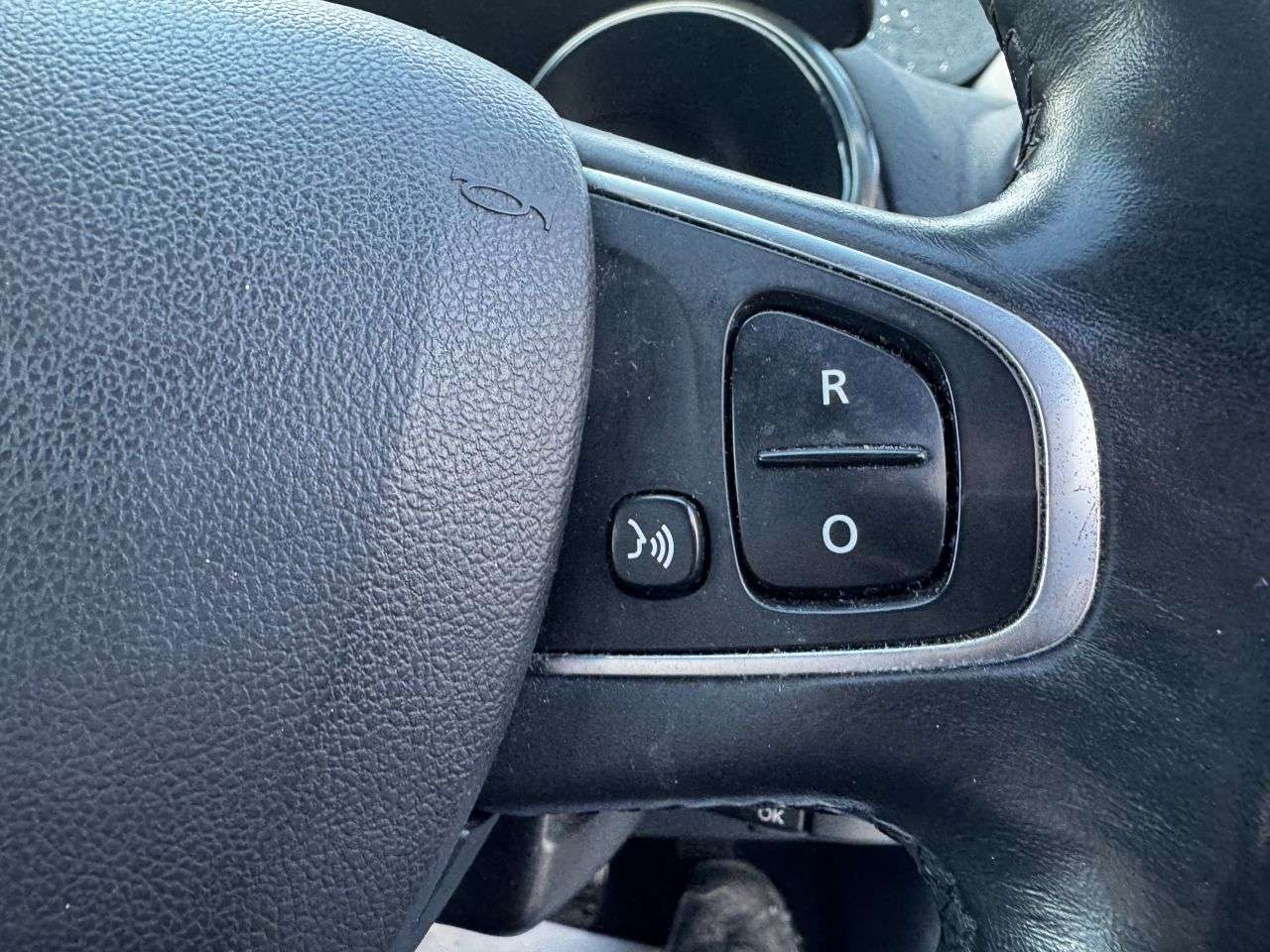 2016 RENAULT CLIO 2016 RENAULT CLIO